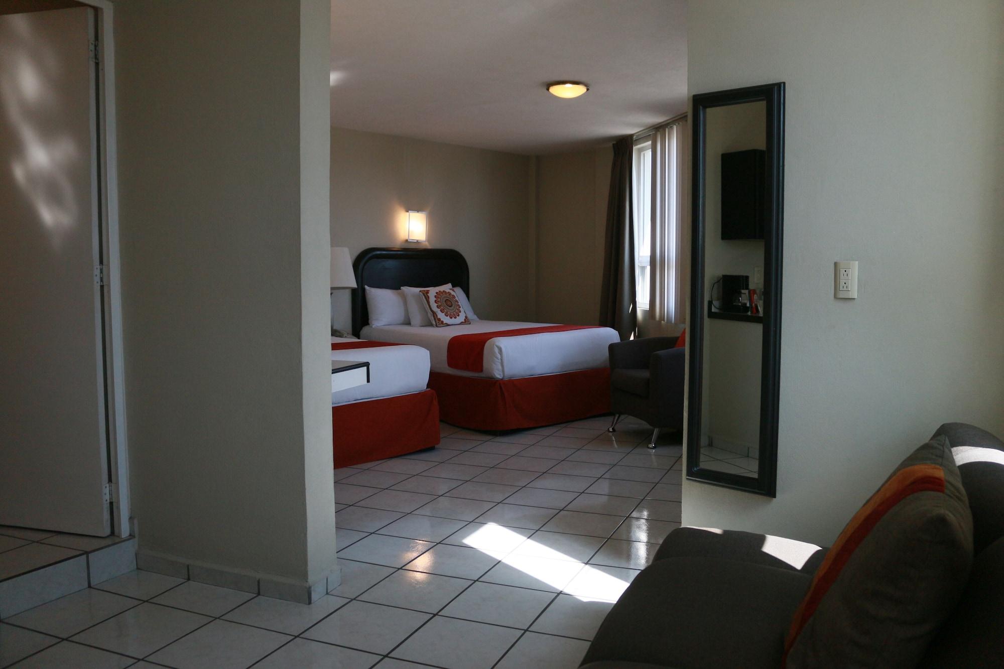 Howard Johnson By Wyndham Guanajuato Leon Avenida Exterior photo