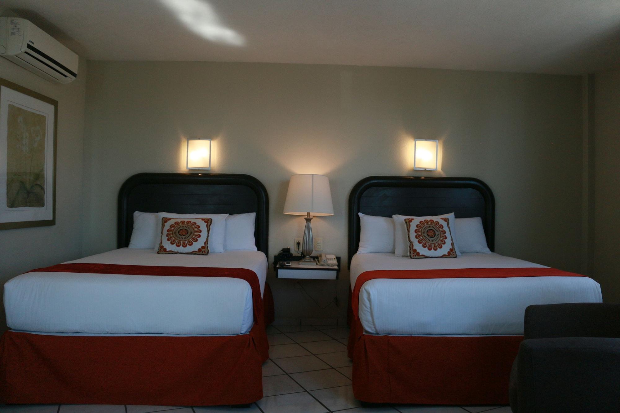 Howard Johnson By Wyndham Guanajuato Leon Avenida Exterior photo