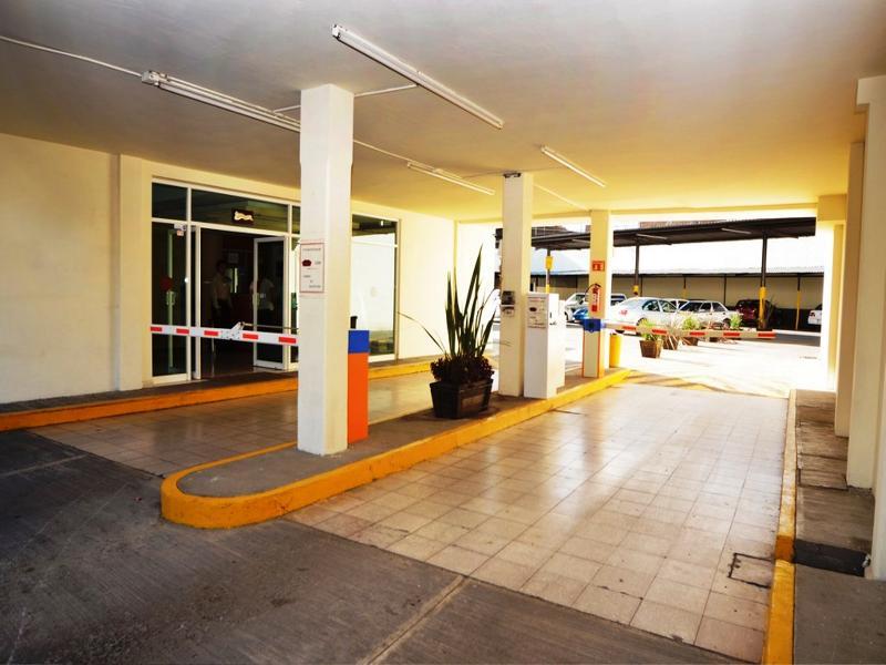 Howard Johnson By Wyndham Guanajuato Leon Avenida Exterior photo